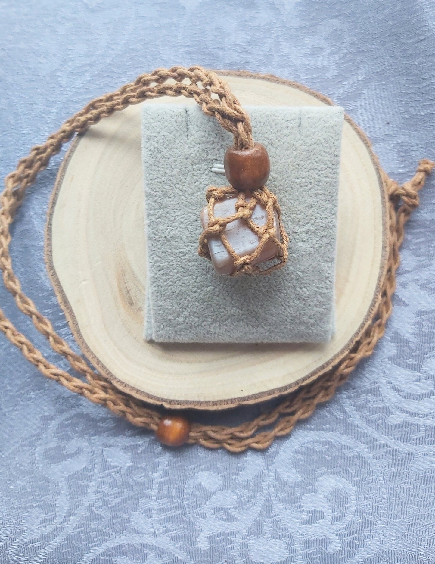 Natural AAA Peach Moonstone Crystal Healing Chakra Macrame Pendant.   Fertility and Digestion Issues