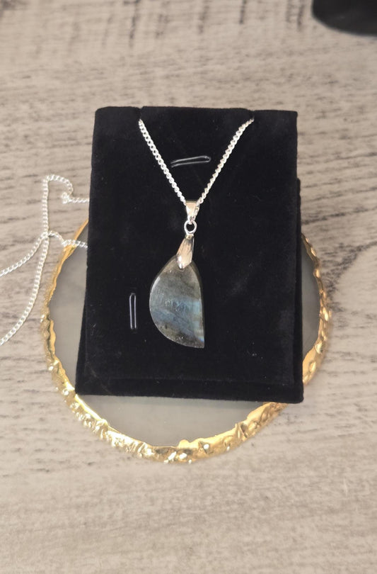 Natural Labradorite Crystal Gemstone Pendant